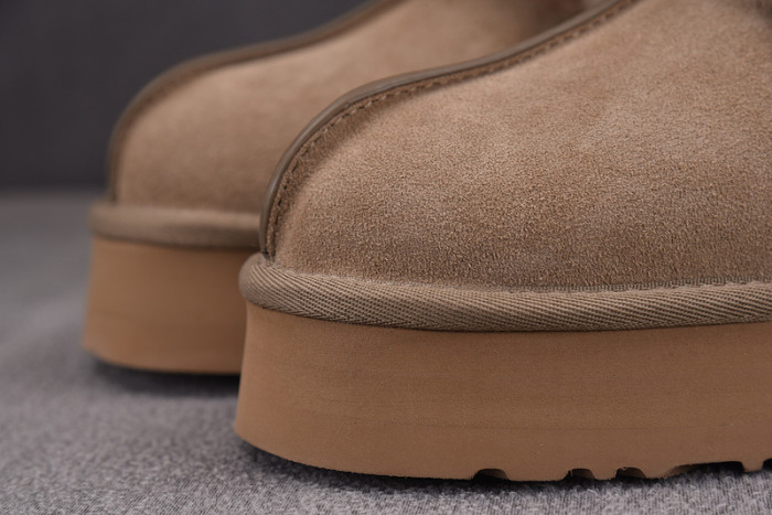 UGG SANDALS 1