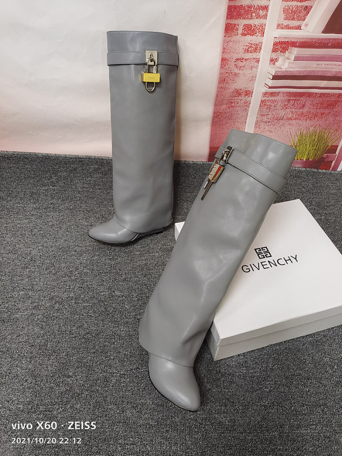 GIVENCHY LEATHER BOOTS GC000006