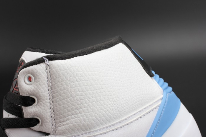 AIR JORDAN 2 RETRO UNC“Alumni” mens 917360-105