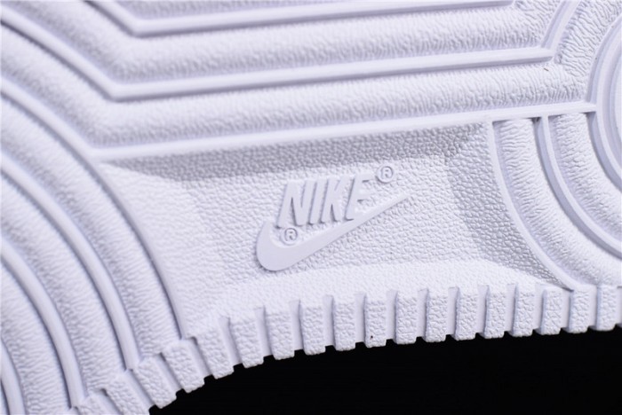 Air Force 1 Low Utility White  AJ7747-100
