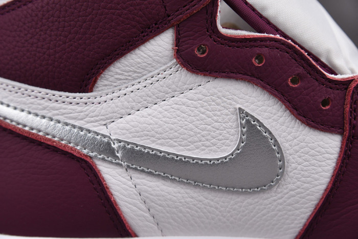 AIR JORDAN 1 RETRO HIGH OG BORDEAUX 555088-611