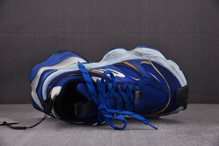 SNEAKER CARGO