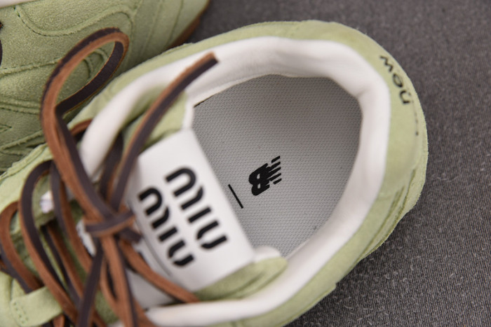New Balance x MIU MIU NB530 NB000049