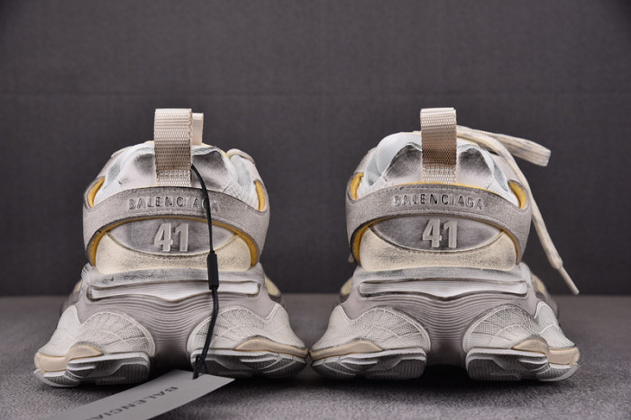 SNEAKER CARGO