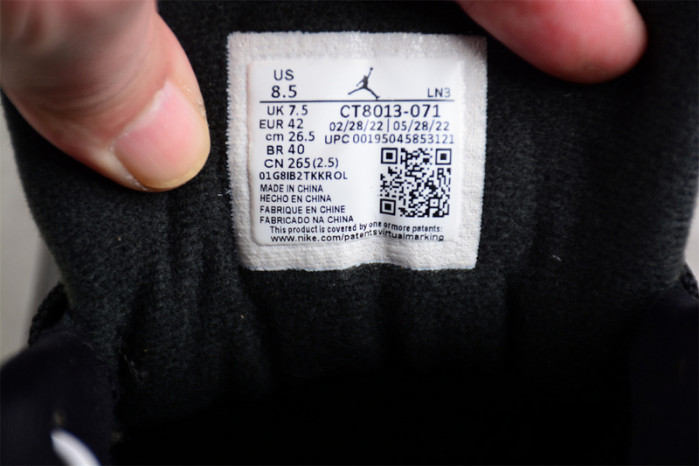 AIR JORDAN 12 BLACK TAXI CT8013-071