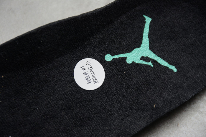 AIR JORDAN 4 RETRO 