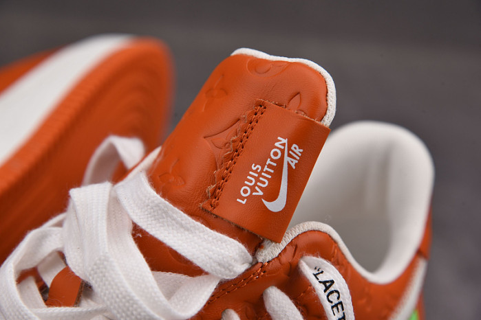NIKE LOW AIR FORCE 1 X orange