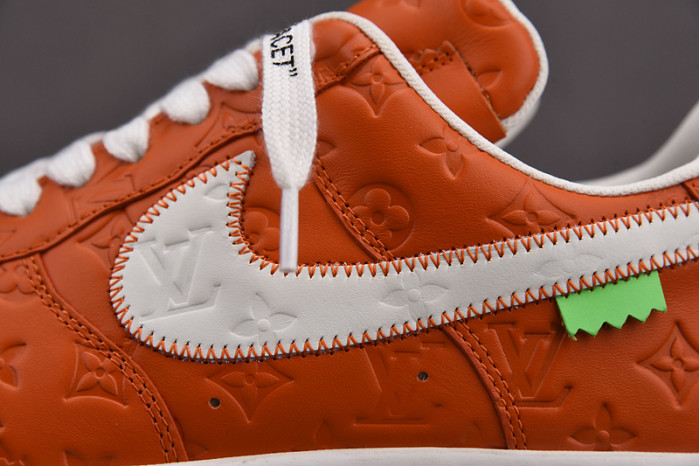 NIKE LOW AIR FORCE 1 X orange
