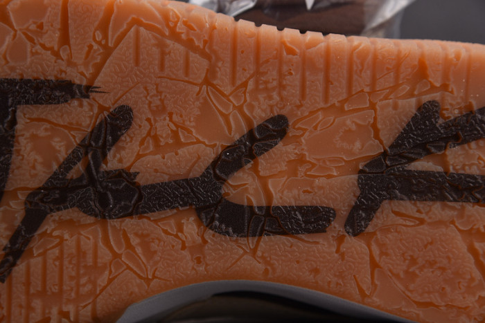 AJ1 Travis Scott x Jordan Cut The Check FZ8117-100