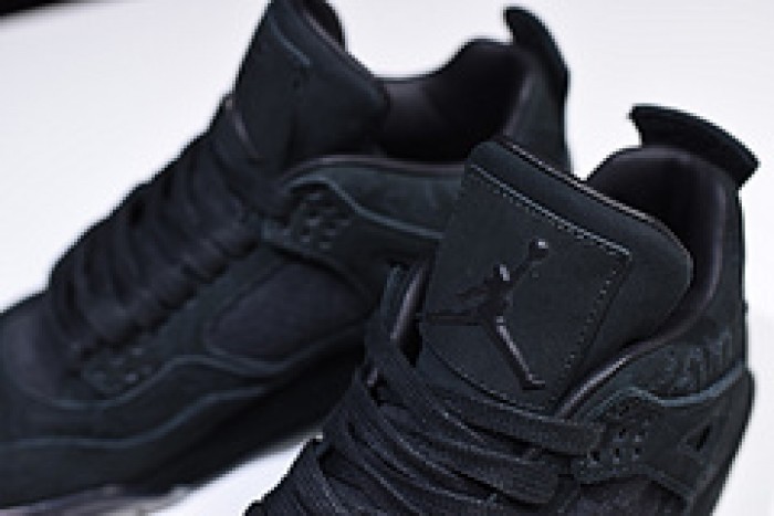 Nike Air Jordan 4 retro kaws black 930155-001