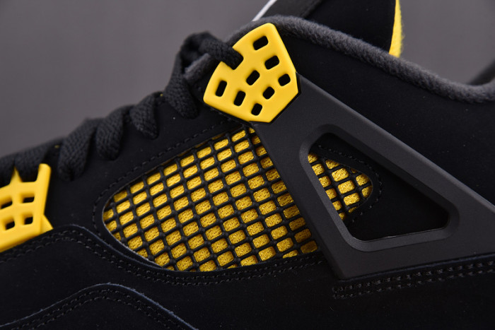 Air Jordan 4 Retro Thunder (2023) DH6927-017