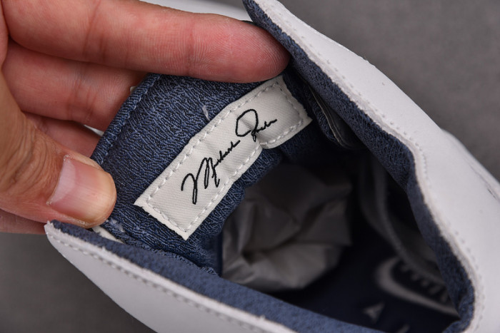 Air Jordan 5 Retro A Ma Maniére Diffused Blue FZ5758-004