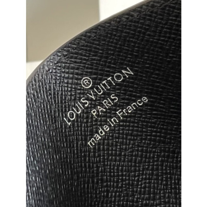 L&V WALLET8