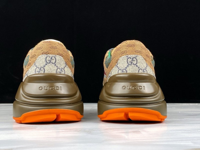 G*u*i rhyton vintage trainer sneaker  576969 drw00 9522
